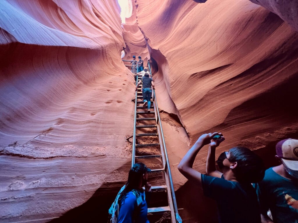 Best Antelope Canyon Tours: Upper vs. Lower vs. X